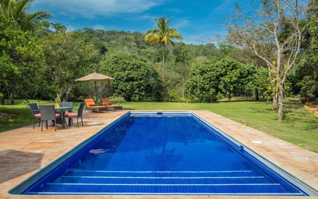 Villa Azalea Luxury B & B