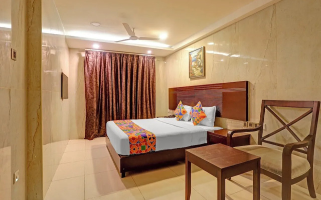 Fabhotel Western Inn