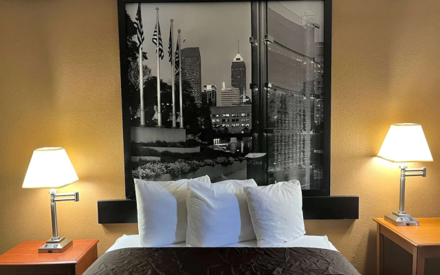 Super 8 Indianapolis/NE/Castleton Area
