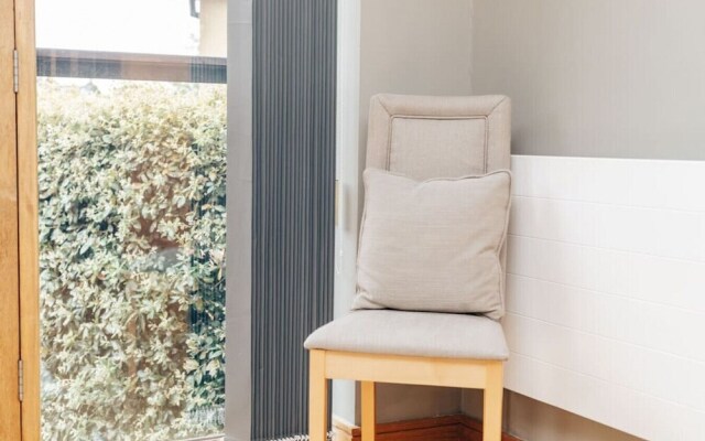The Herringbone - 3 Bed With Parking Pet Friendly