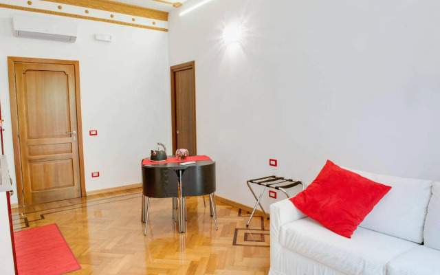 Lh Royal Suites