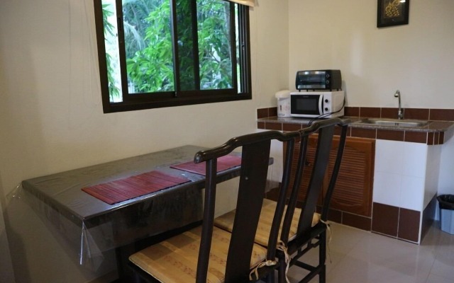 Baan Saensook Villas