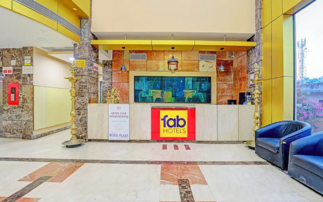 Fabhotel The Royal Plaza