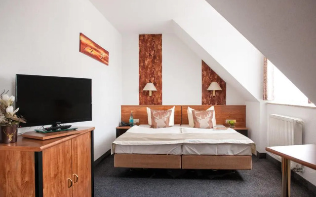 Hotel & Restaurant Zum Hirsch