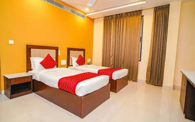 Fabhotel Prime Manor