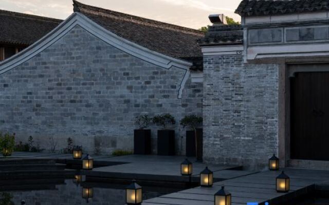 Ningbo Cloud Hotel (Cicheng Ancient County Chengchenghuang Temple)