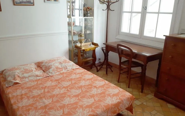 Dolphin's B&B