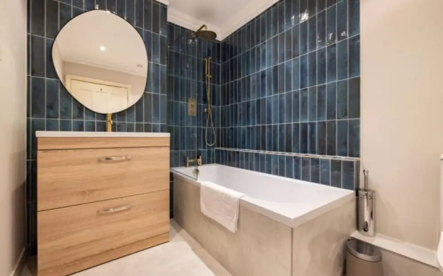 The Woking Wonder Captivating 3bdr Flat With Parking