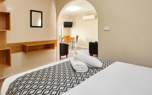 Elphin Motel & Serviced Apartments – Guest Rooms – Launceston
