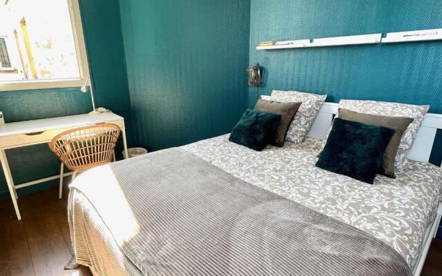 Le Centre, spacieux et cosy T2 avec vue, au calme