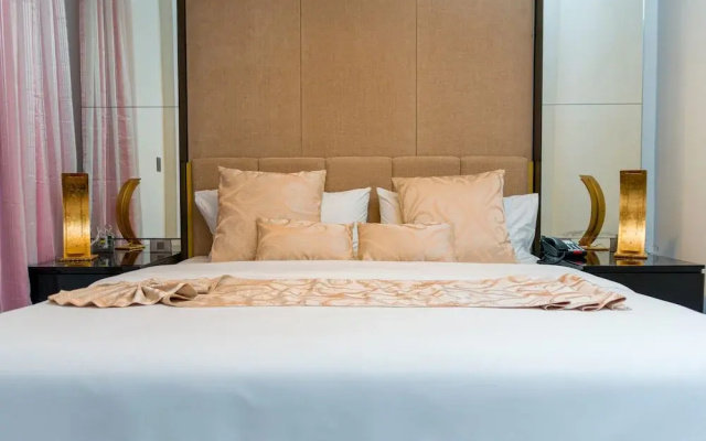 L'ver Hotel