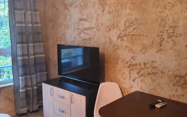 Colonel apartment 954