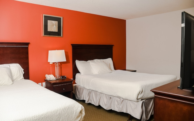 Crest Inn & Suite
