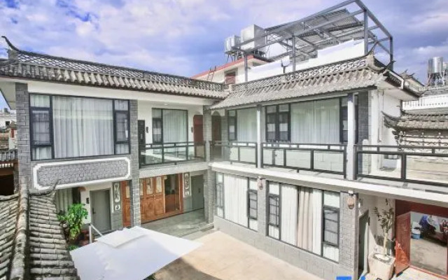 Yuchu Courtyard
