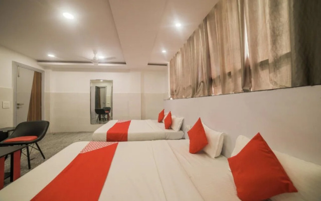 Royal Town Paschim Vihar By OYO Rooms