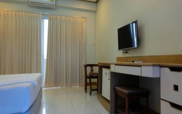 Wangburapa Grand Hotel