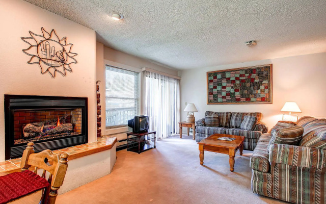 Tannenbaum Condominiums by Ski Country Resorts