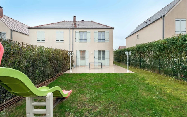 Meliassa 3 bedrooms house with a garden