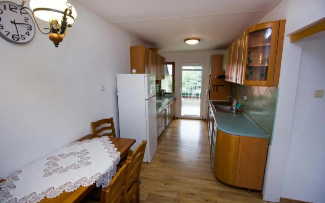Star Apartments