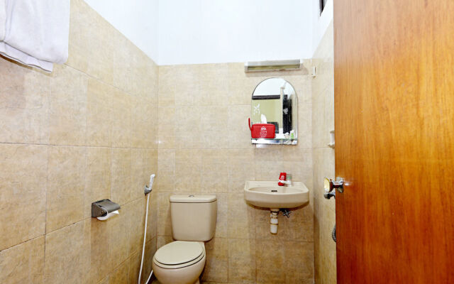 ZEN Rooms Pasar Kembang 1