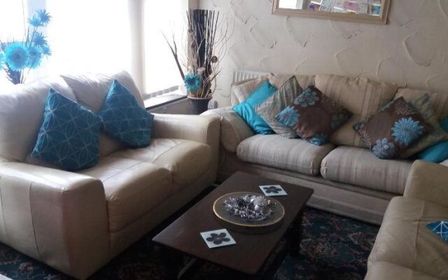 Falcon Hotel - Guest house