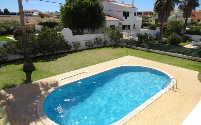 Beautiful Villa in Albufeira with Private Swimming Pool