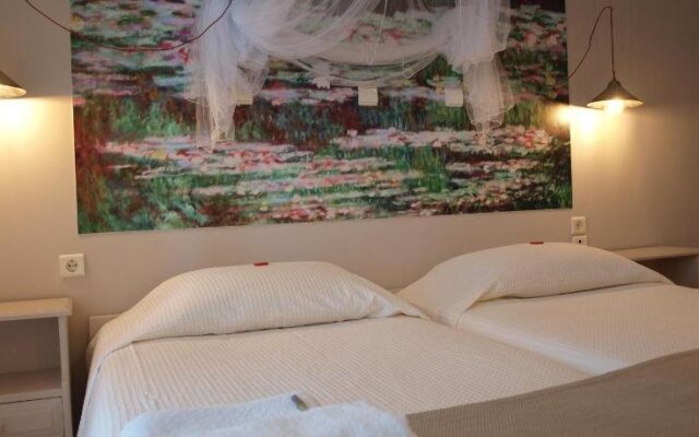 Tree of Life Art Hotel
