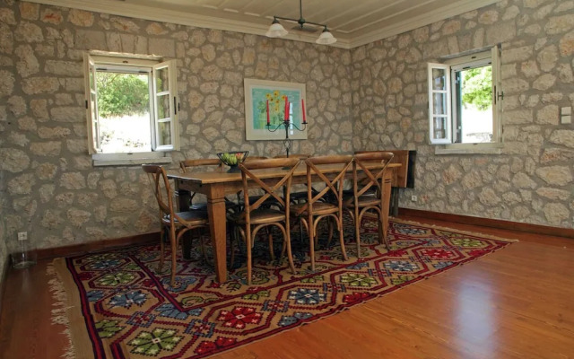 Spacious Villa in Vasiliki with Swimming Pool & Hot Tub