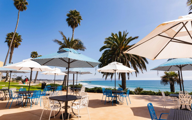 SeaCrest OceanFront Hotel