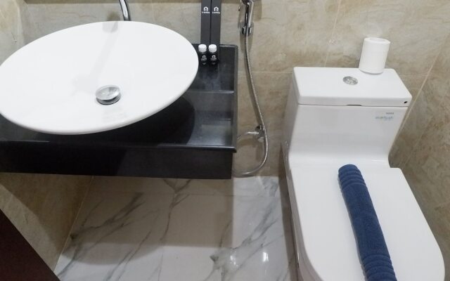 Luxurious & Spacious 3BR Apartment at Grand Sungkono Lagoon