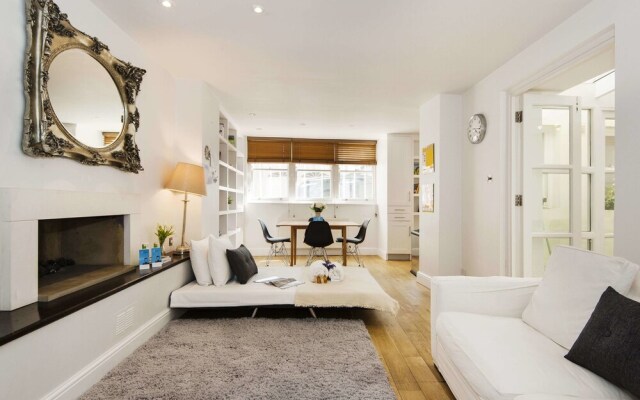 The Spacious Prince of Wales Apartment - CVO