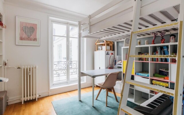 Beautiful apartment for 6 pax Near Eiffel Tower by GuestReady