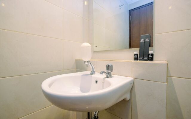 Homey And Relaxing Studio Grand Dhika City Apartment