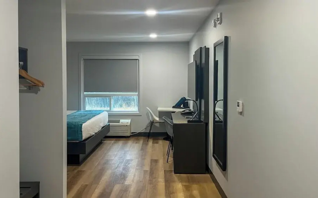 Studio 6 – Fort Frances, On