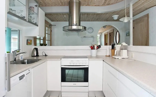 10 Person Holiday Home in Fur-by Traum