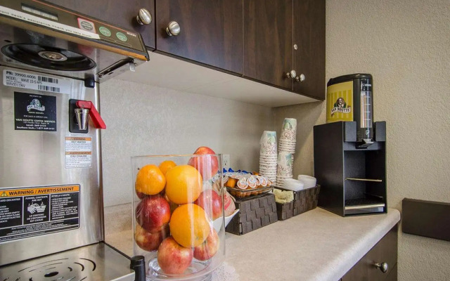 Suburban Extended Stay Hotel Estevan