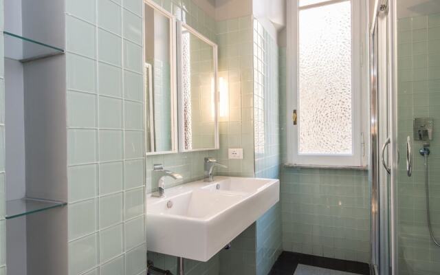 RSH Trastevere Bright Enchanting Apartment