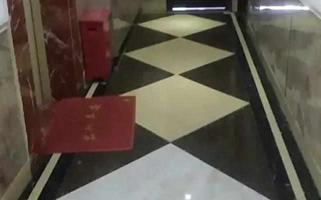 Lingao Huarui Business Hotel