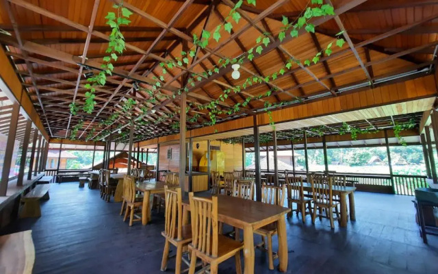 Hotel Besar Bulan Baru - Senggigi