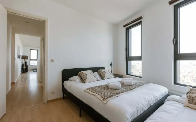 Stylish two Bedroom Apartment in Antwerp