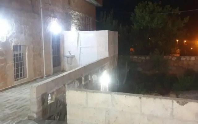 Tarihi Midyat Acar Konağı