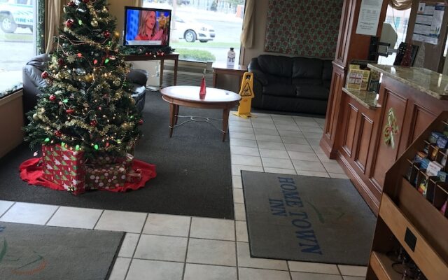 Home Town Inn