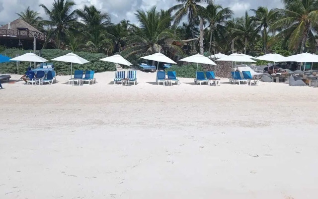 Playa Las Palmas Glamping Tulum