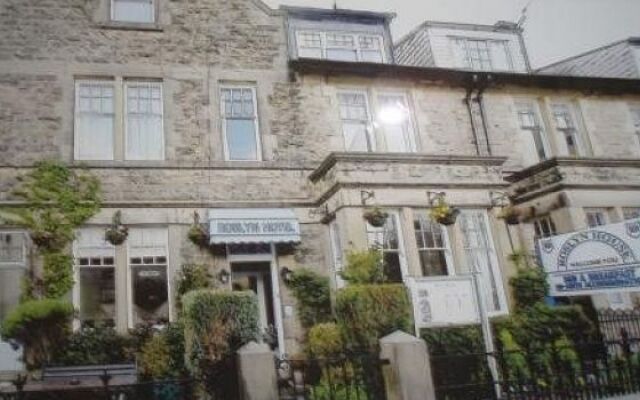 Roslyn House