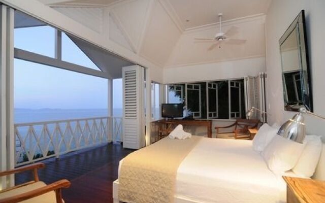 The Lighthouse At 7 Wharf Luxury House