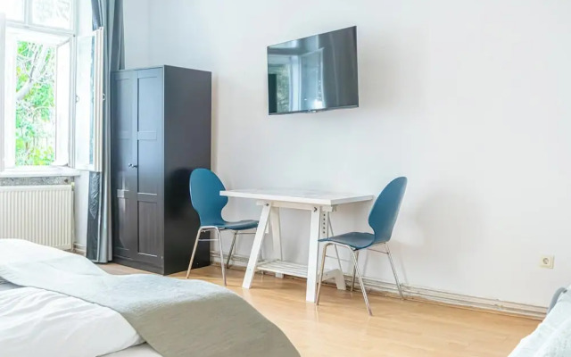 Modern 2BR Apt Longstay Sleeps 5