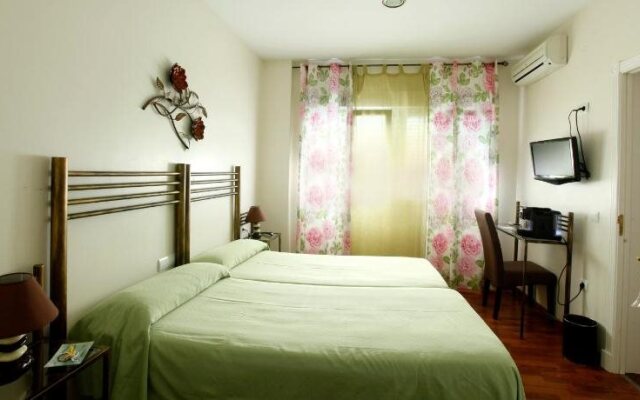 Hostal Paris