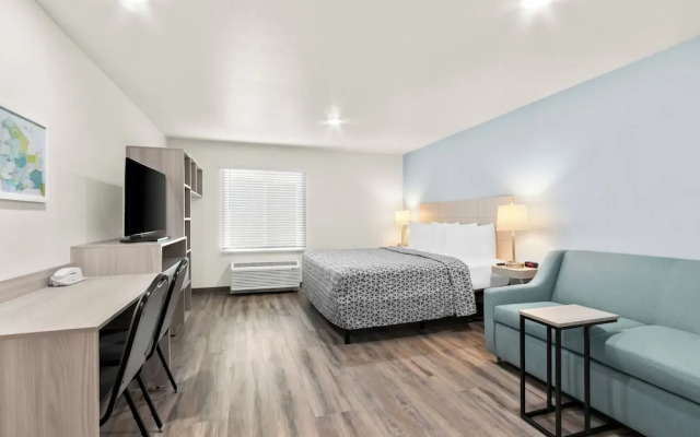 WoodSpring Suites Chandler Phoenix Medical Center