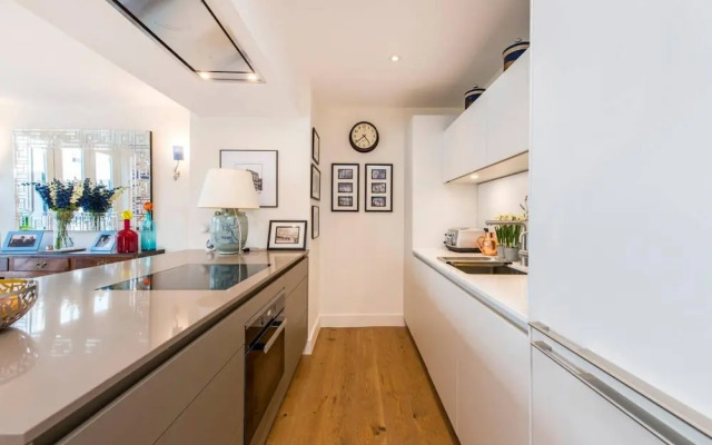 Colourful 3 Bed Notting Hill With A C