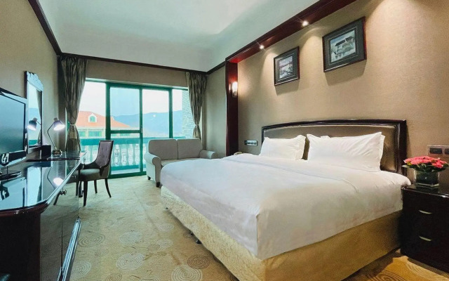 Fragrant Hill Empark Hotel